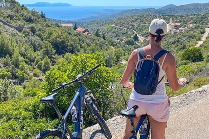 Hvar Island Self-Guided E-Bike Tour - Pokonji Dol Beach: popular for a reason, but choose your timing