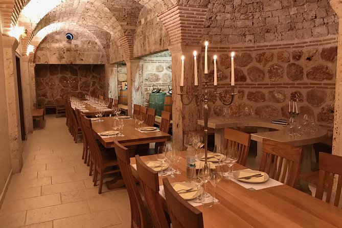 Hvar Small Group Wine Tour and Authentic Dalmatian Dinner - Two Wine Tastings With Light Snacks (And an 18+ Reminder)