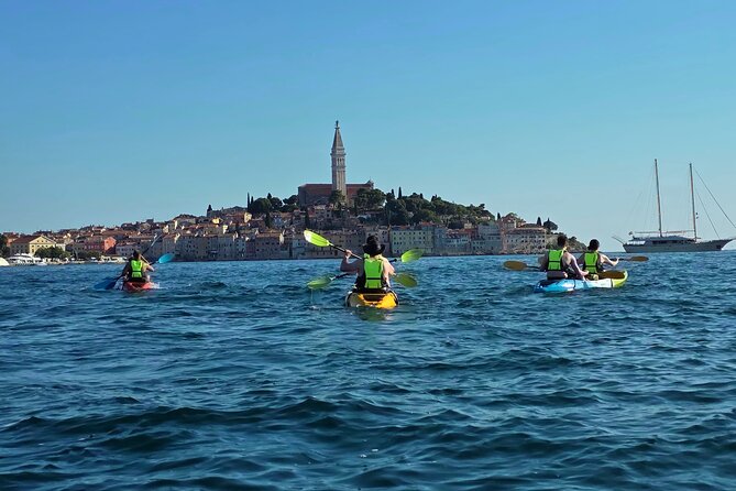 Kayaking and snorkeling trip,free drinks on the island and photo - The Photos and Free Drinks: Small Inclusions With Big Payoff