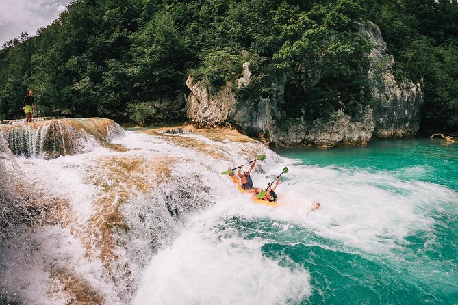 Kayaking Mrežnica river - Why Kayaking the Mrežnica Feels Different From the Plitvice Main Tracks