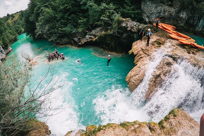 Kayaking Mrežnica river - The Itinerary in Real Terms: What Happens Before, During, and After