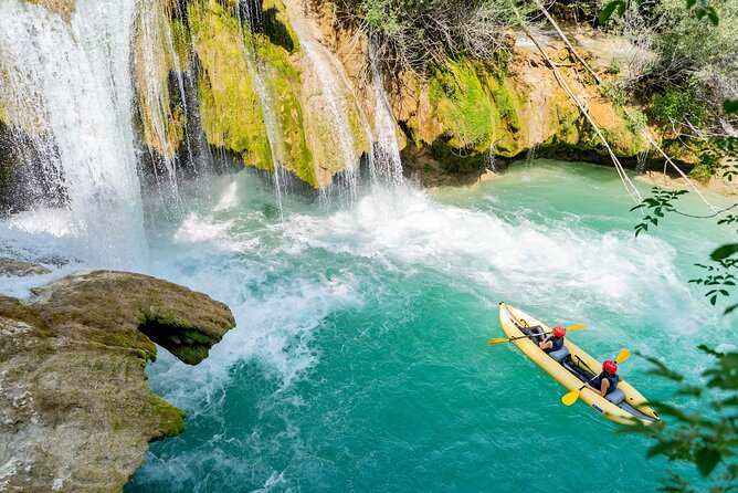 Kayaking Mrežnica river - Gear, Safety, and Photo Perks That Save the Day