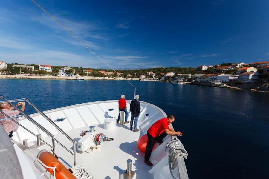 Krk:Rab & Pag Boat Trip with Swimming & City Tour with lunch - Lunch on deck while sailing to Pag (and why seagulls matter)