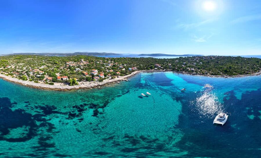 Krknjaši Blue Lagoon 3-Island Tour - Included perks: speedboat, guide, drinks, and snorkeling gear
