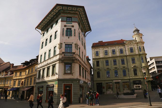 Ljubljana and Bled Small Group Tour from Zagreb with guide - Bled Castle in your final hour: the viewpoint payoff