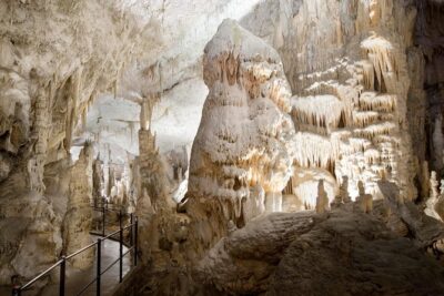 Ljubljana, Postojna Cave and Predjama Castle Day Tour from Zagreb