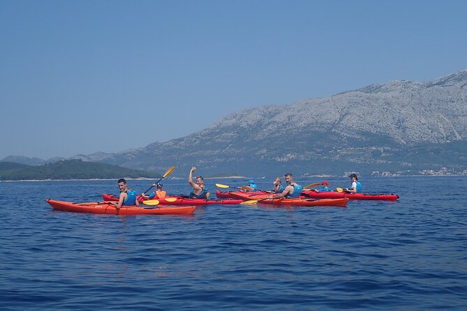 Lumbarda-Sunset Kayaking Experience with picnic: Wine and Sweets - The sunset spot and the picnic: GRK wine, anchovies, and Klašun
