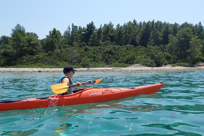 Lumbarda-Sunset Kayaking Experience with picnic: Wine and Sweets - Beginner-friendly kayaking, with training that actually matters