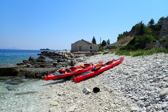 Lumbarda-Sunset Kayaking Experience with picnic: Wine and Sweets - Getting there: Lumbarda start, pickup options from Korčula town