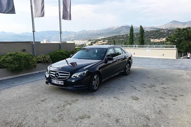 Luxury private transfer: Dubrovnik airport to Dubrovnik - The door drop-off plan, and how old town pedestrian areas change things