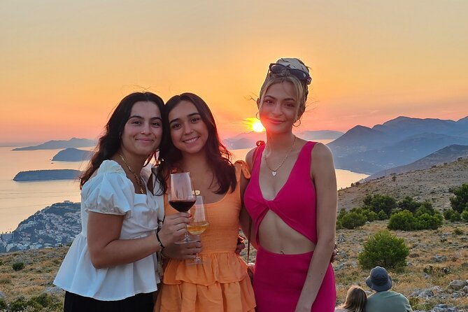 Luxury Sunset Tour with Wine Tasting - Key things that make this sunset tour click