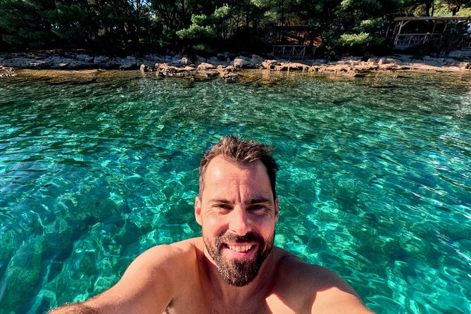 Makarska: 3-Island Speedboat Tour with Cave and Blue Lagoon - Stop 3: Jelsa Town Break for Coffee and a Quick Stroll