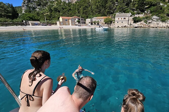 Makarska: 3 Island Speedboat Tour with Little Blue Cave & Lagoon - Žirje Beach on Brač: the quiet-water way to end the day