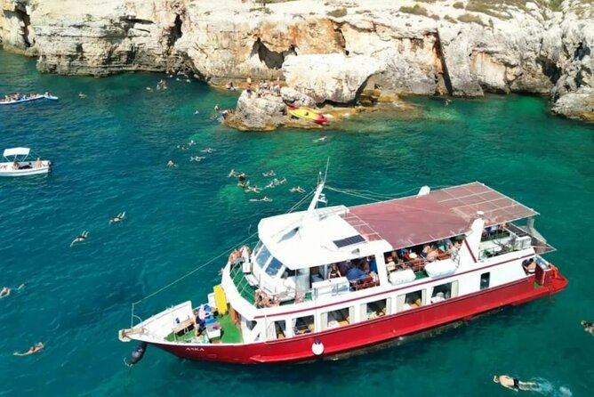 Medulin -Kamenjak 5h boat trip with lunch & drinks on Sandra Boat - Ceja Island break: bar, restaurant, toilets, and the reality of sun