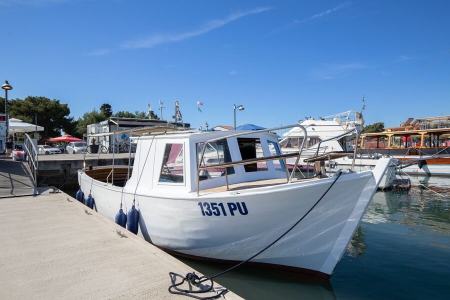 Medulin: Private Boat Tour with Captain - Porer Lighthouse and the Cruise Through the Archipelago