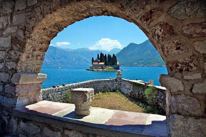Montenegro Full Day Private trip from Dubrovnik - Private Vehicle Comfort and Driver Control: What You’ll Feel in the First Hour
