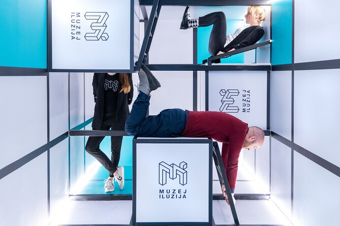 Museum of Illusions Zagreb - Language, Comfort, and What to Bring