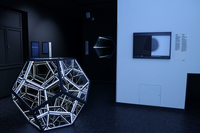 Museum of Illusions Zagreb - Who Should Book This in Zagreb, Families, Couples, and Curious Solo Travelers