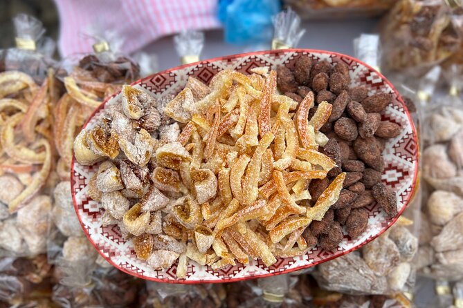 Old Town Dubrovnik Food Tour of 10+ Authentic Croatian Tastings - Stop 7 behind the city walls at Stradun 2: dessert worth the detour