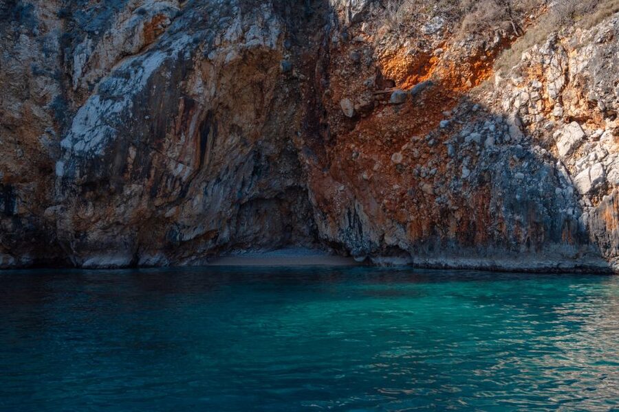 Opatija/Lovran: Boat Trip to Secluded Beaches on Island Cres - Water taxis and short sightseeing cruises, what they add (and what they do not)