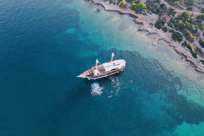 Out to Sea Split Boat Party w/ Blue Lagoon Swim, Dj & Afterparty - Afterparty in a Split nightclub: how the included entry really plays out
