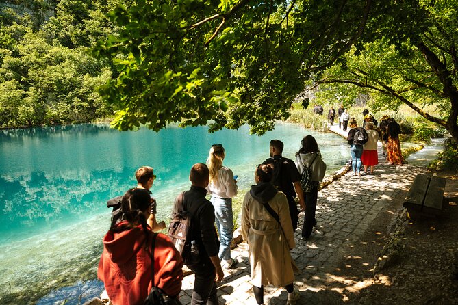 Plitvice Lakes and Rastoke Tour w/ ticket (ENG/ESP) - Lake Kozjak: lunch energy, then the electric boat segment