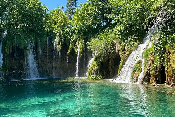 Plitvice Lakes Day Tour from Zadar, Simple and Safe - Zadar to Plitvice: a long but well-timed ride