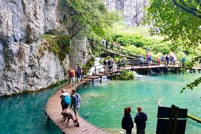 Plitvice Lakes Day Tour from Zadar, Simple and Safe - What the day feels like on the ground: crowds, lines, and smart tips