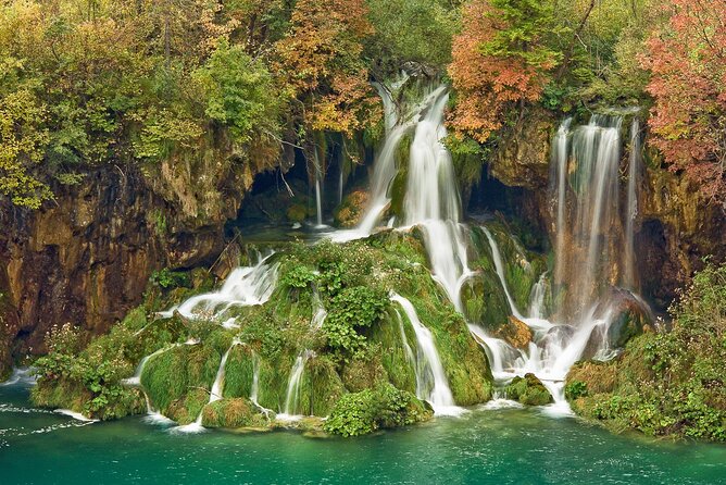 Plitvice Lakes Day Tour with Panoramic Boat Ride Ticket Reserved - Panoramic boat and train ride: included, but still expect the lines