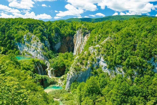 Plitvice Lakes Guided Tour from Zagreb - Plitvice Lakes in one day from Zagreb, and why it makes sense