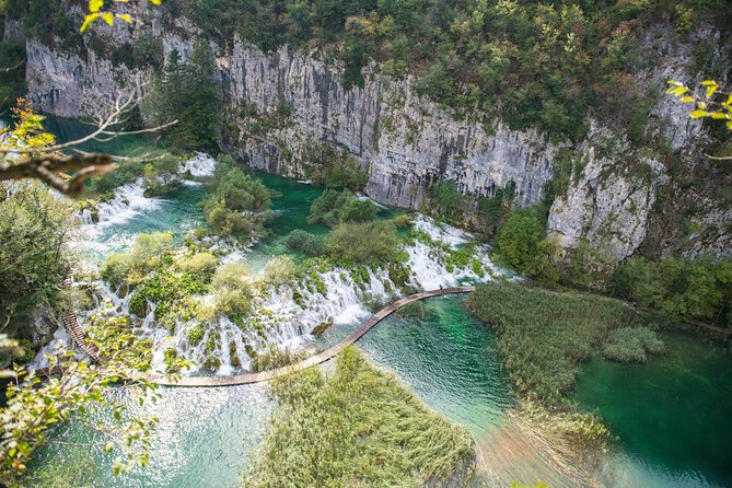 Plitvice Lakes Guided Tour from Zagreb - Crowds, summer expectations, and choosing the best season