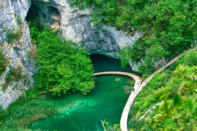 Plitvice Lakes Guided tour with Entrance ticket included - Price and value: what $119.73 covers, and what you still pay for