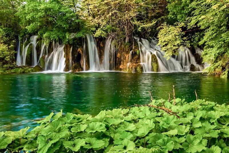 Plitvice Lakes: Guided Walking Tour with Bus and Boat Ride - Bus ride segment: why it is there and why you should just accept it
