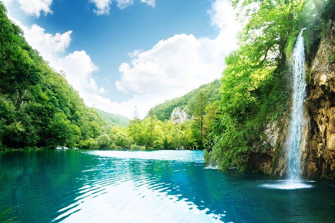 Plitvice Lakes National Park: Day Trip from Omiš - The park plan: boardwalks, Upper Lakes, and waterfall views