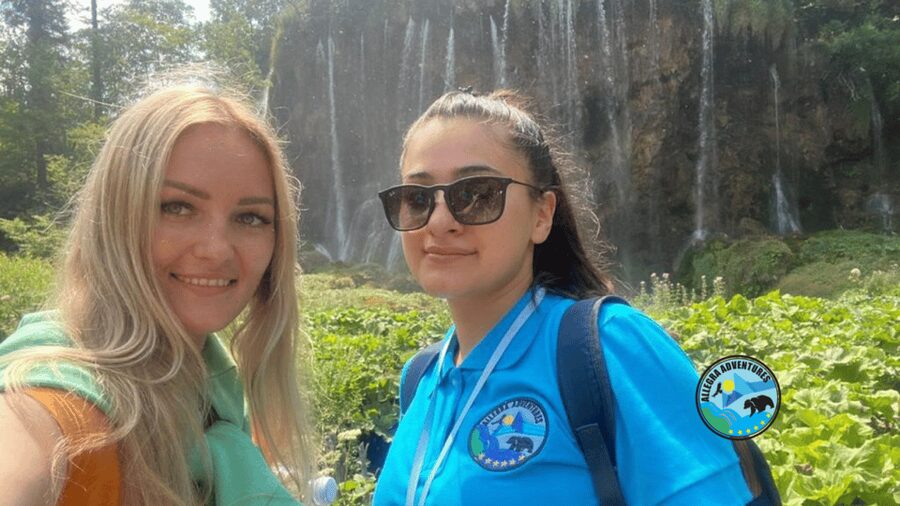 Plitvice Lakes Tour: Secured Tickets, Train & Boat Ride - Group pace, comfort, and what to bring for a trail day