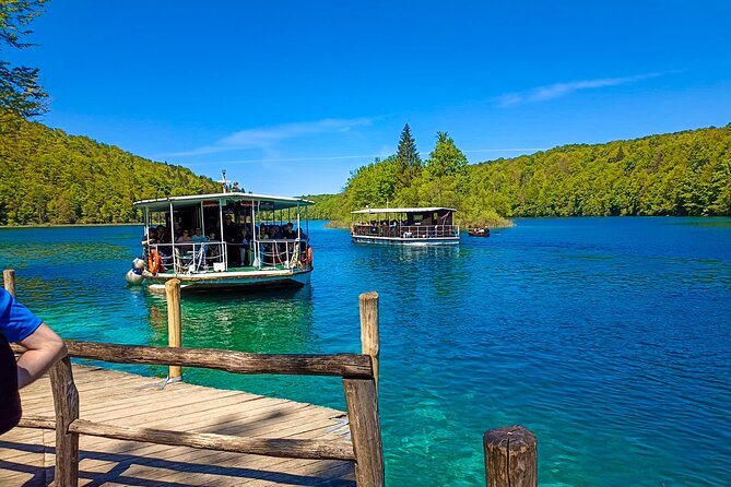 Plitvice & Rastoke: Guided Tour from Zagreb; Max 8 people ENG/ESP - Entering Plitvice Lakes National Park with tickets already handled