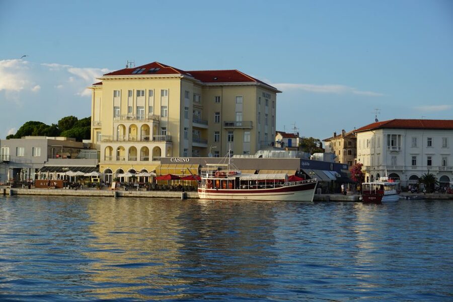 Poreč: Panoramic Morning Cruise Among 20 Islands with Drinks - Onboard comfort, drinks, and the little details that make it relaxing