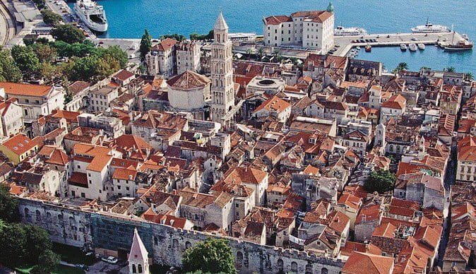 Private Arrival Transfer: Dubrovnik Airport to Dubrovnik, Orebić - From the Airport: A Meet-and-Greet That Reduces Arrival Chaos