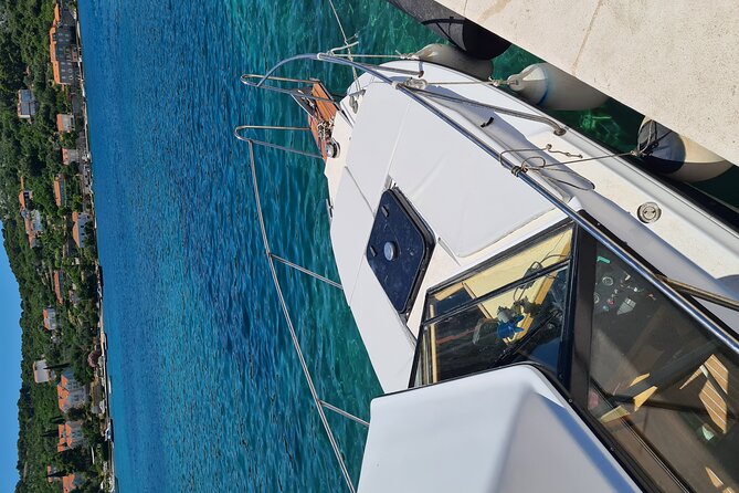 Private boat tour - caves, snorkeling, bays and beaches - Boat size, comfort, fuel, and the practical notes that matter