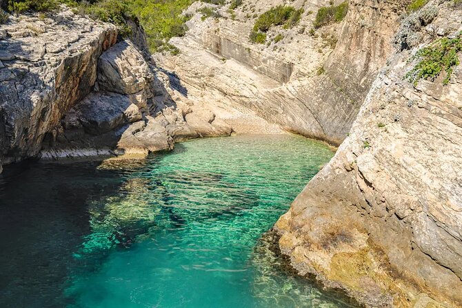 Private Boat Tour from Hvar - Blue and Green cave, Vis, and the Pakleni islands - Private boat day from Hvar, priced per group (not per person)