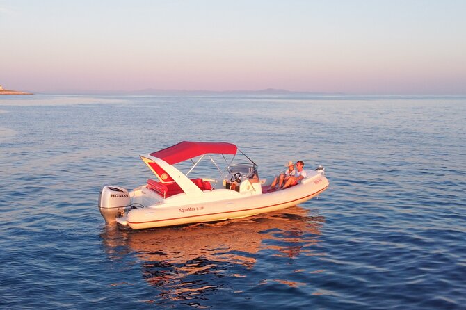 Private boat tour of Red rocks & Pakleni islands - Stop 3: Zaraće bays, Velo Zaraće and local food energy