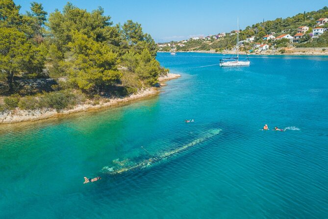 Private Boat tour to the Blue Lagoon & Solta - Swim, Snorkel, Tan and Relax! - Stomorska Lunch Time: A Waterfront Meal Break You Don’t Have to Plan