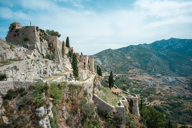 Private day tour to Krka Waterfalls, Primosten & Trogir - Primosten Coastal Break: Two Hours for Sea Views and Easy Food