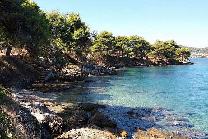 Private Half-Day Boat Tour to nearby Islands in Zadar with Drinks - Boat size and vibe: traditional wooden, family-friendly feel