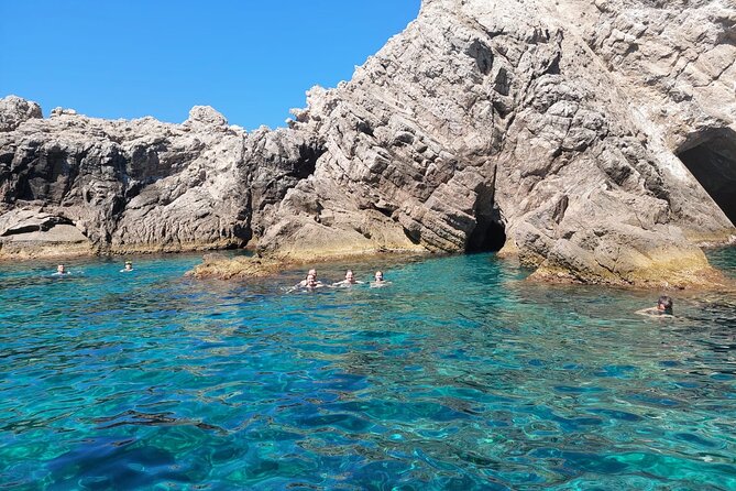 Private luxury speedboat tour-Islands, caves, beaches, snorkeling - Lokrum Island on request: a near-Old-Town swap