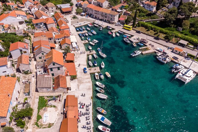 Private speedboat custome-made tour / from Trogir and Split - Dalmatia first leg: setting the tone with a cruisey start