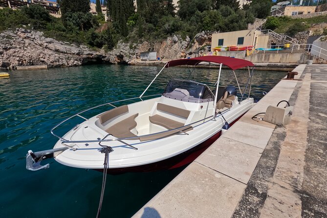Private Speedboat Tour- Blue cave, sandy beaches and snorkelling - Meeting up and getting on the water without drama