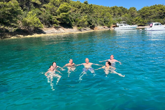 Private Speedboat Tour from Zadar: Scenic Bays & Island Villages - Stop 2: Kali fishing village for seafood snacks and local pace
