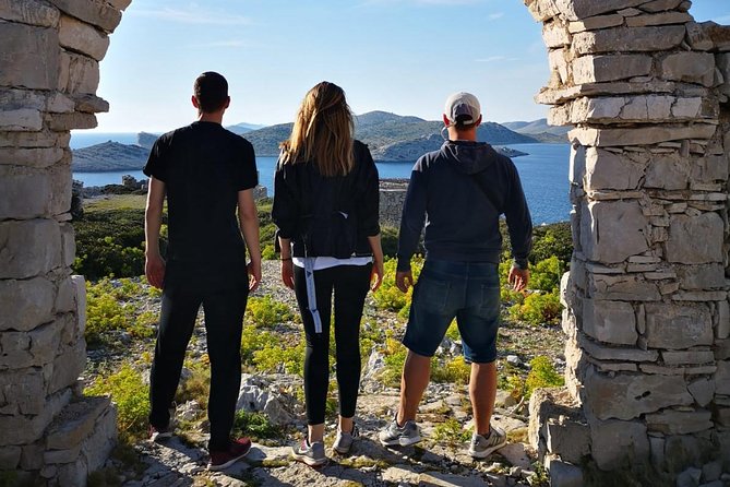 Private Speedboat tour to National Park Kornati Islands - Kornati National Park Stop: Lojena Bay Swim, Snorkel, and Mana Island