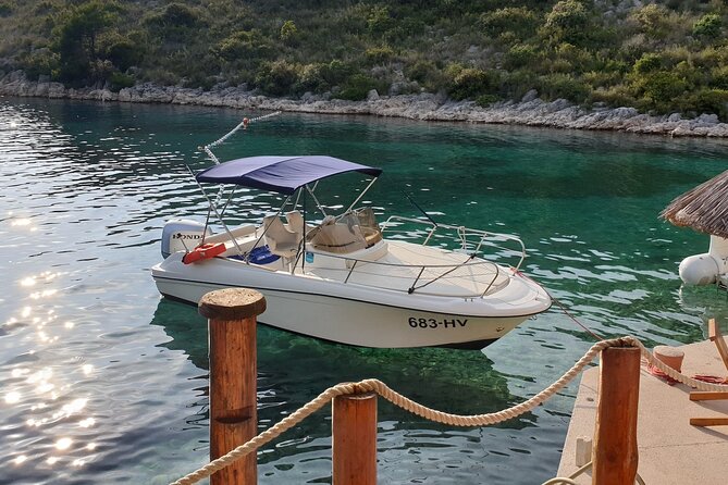 Private tour of Pakleni islands, Red Cliffs & South Shore of Hvar - Timing that matters: 9:00 am start and a smooth seven-hour flow